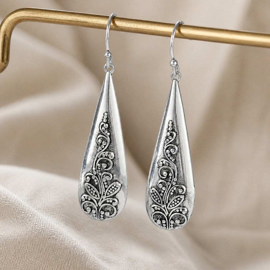 Pendientes Vintage con Relieve Floral