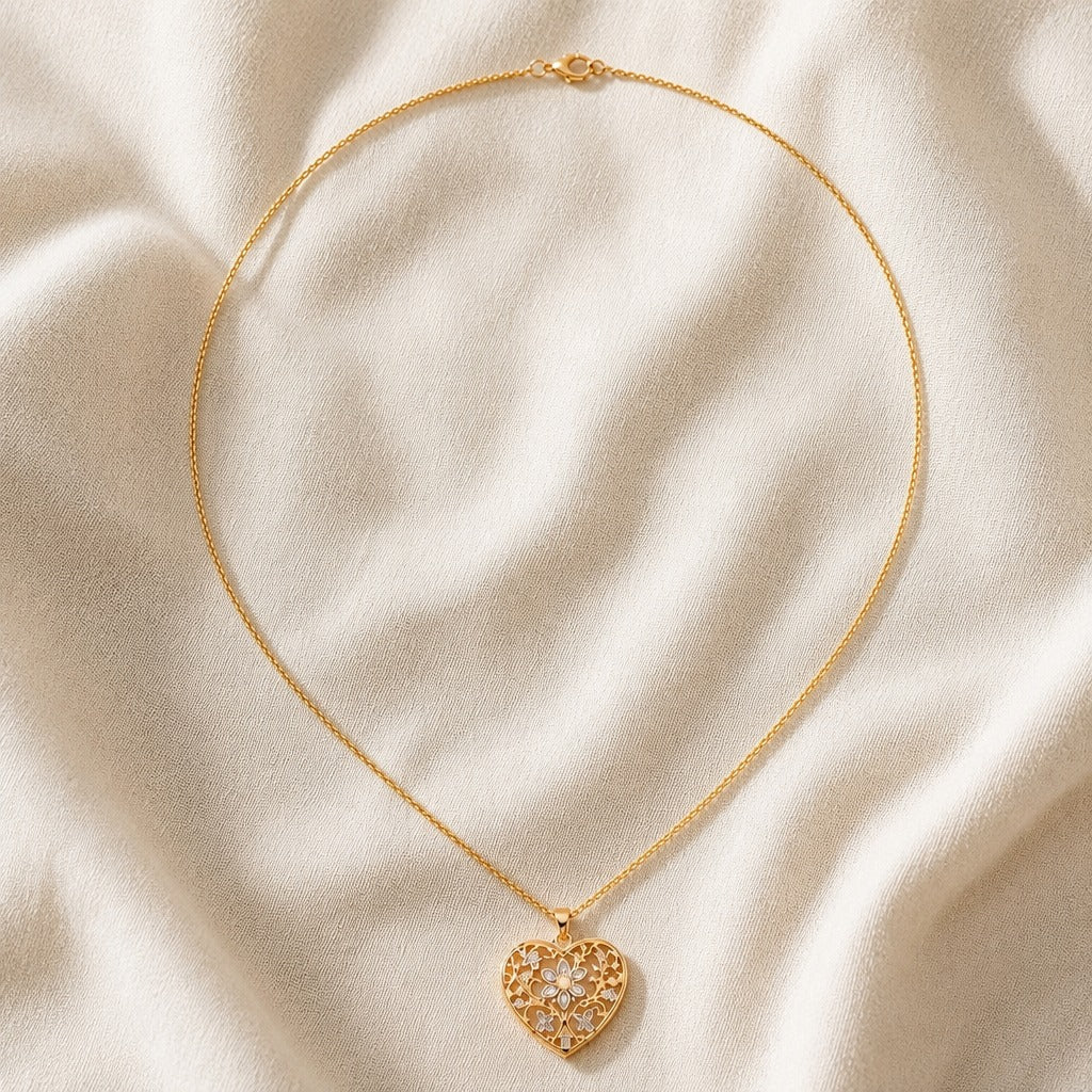 Collar Corazón Calado