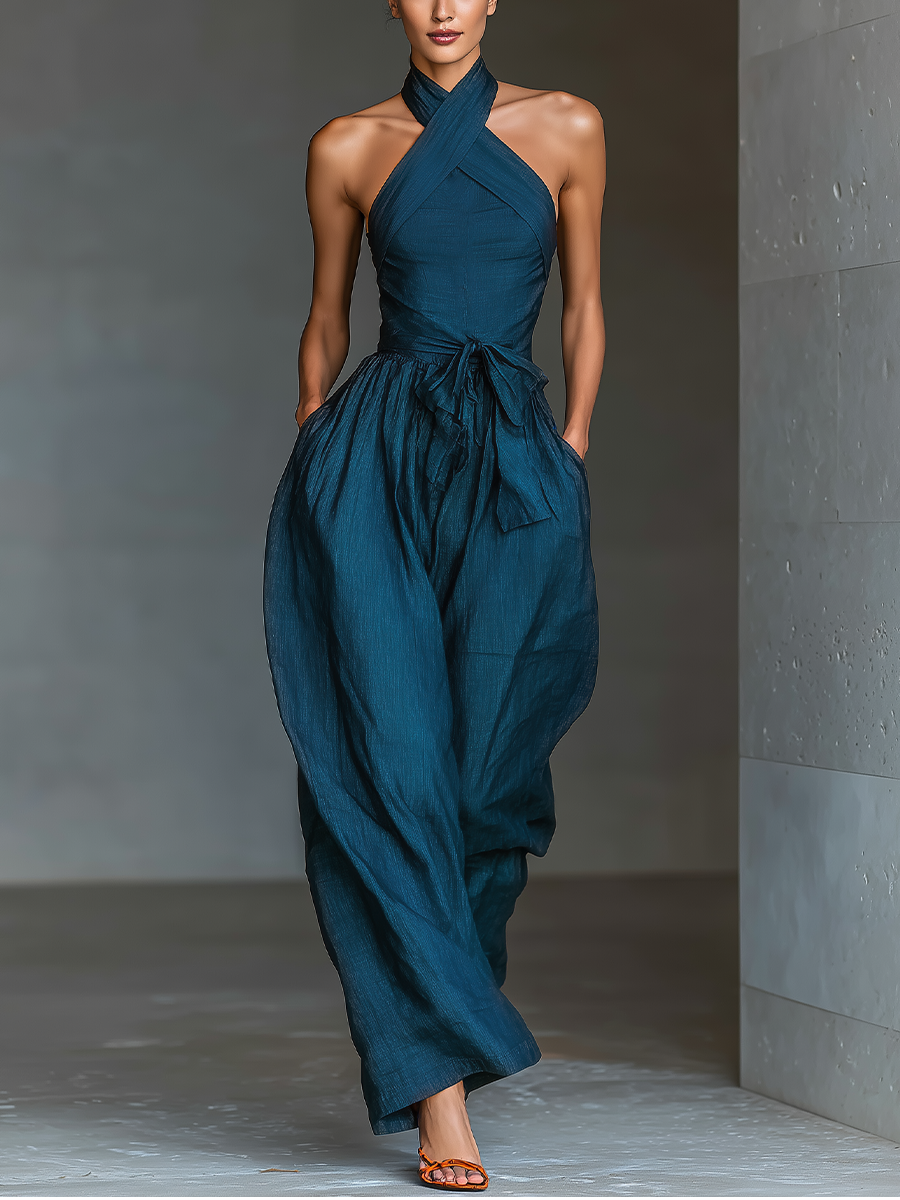 Mono Azul Marino en Lino, Cuello Cruzado Halter, Pernera Ancha, con Cinturón Anudado y Bolsillos Laterales