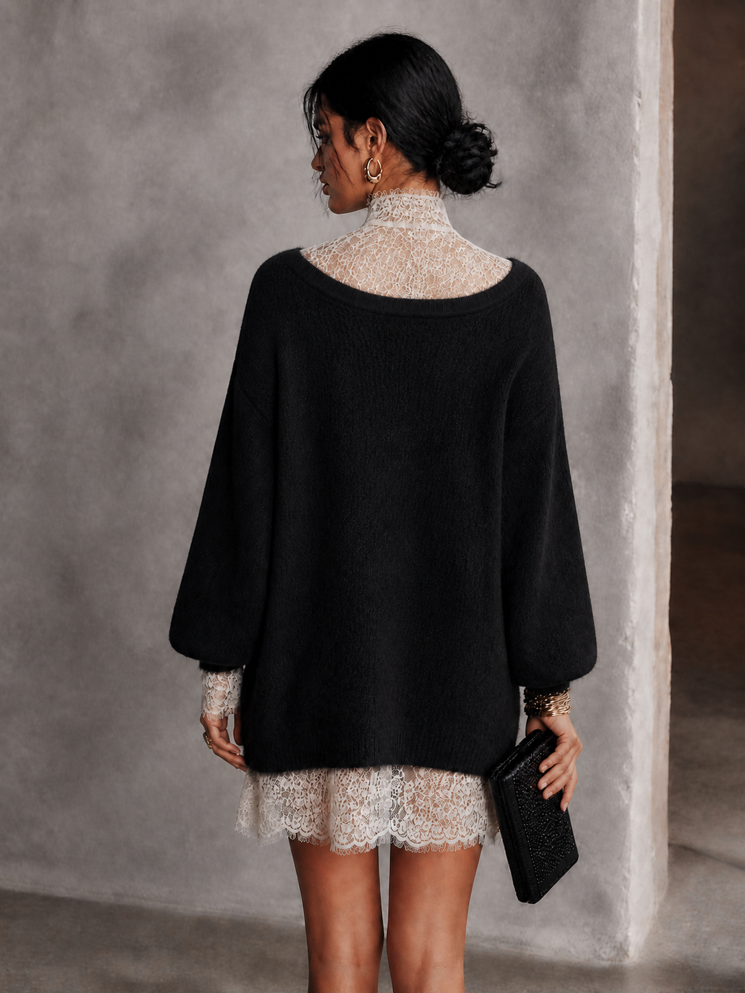 Vestido Corto Elegante de Punto con Ribete de Encaje