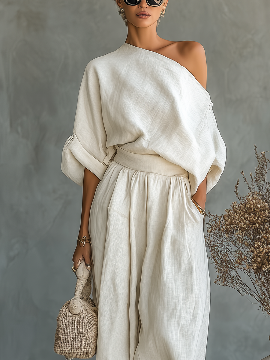 Conjunto Casual: Top Holgado Blanco Roto en Lino, Hombros al Descubierto, con Pantalón Cónico