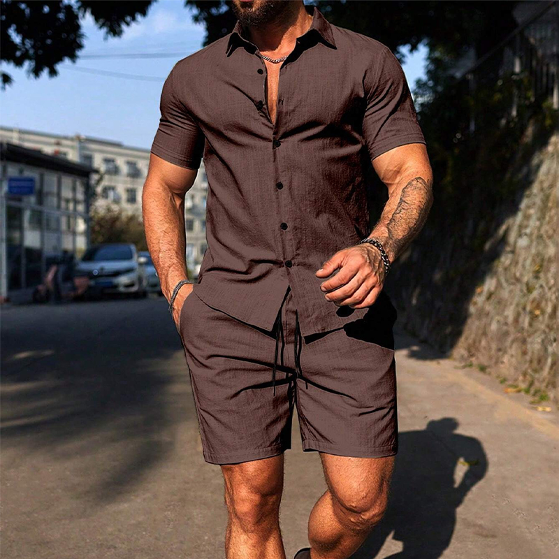 Conjunto casual  Dairon: camisa de manga corta y pantalón corto – ¡50 % DE DESCUENTO! Perfectamente coordinado, fresco, cómodo y veraniego.